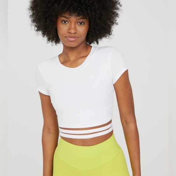 OFFLINE by Arie Thumbs Up Tie Back‎ Top Color Cream Size Large - Picture 1 of 6